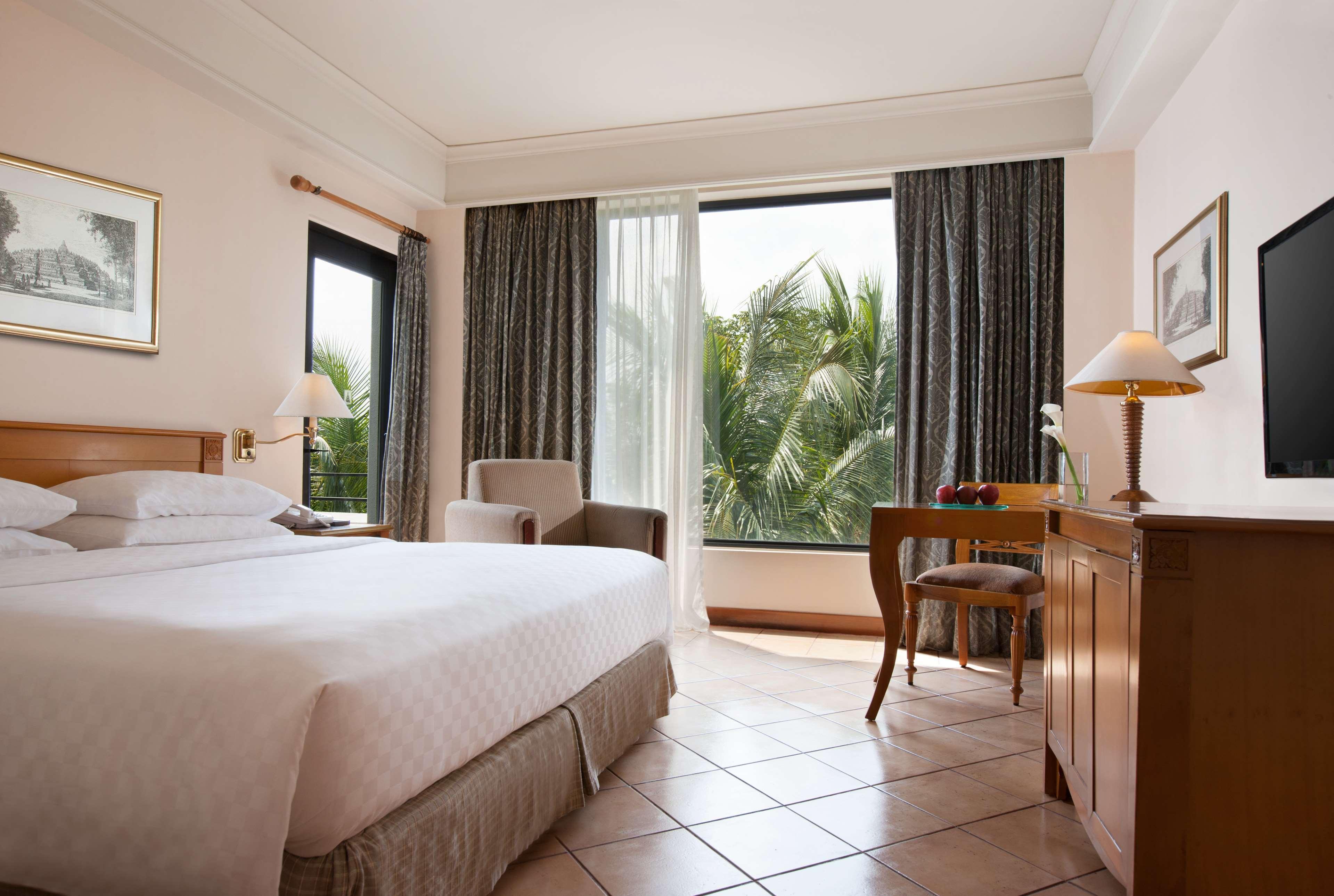 Hyatt Regency Yogyakarta Hotel Sleman  Exterior foto A room at the hotel