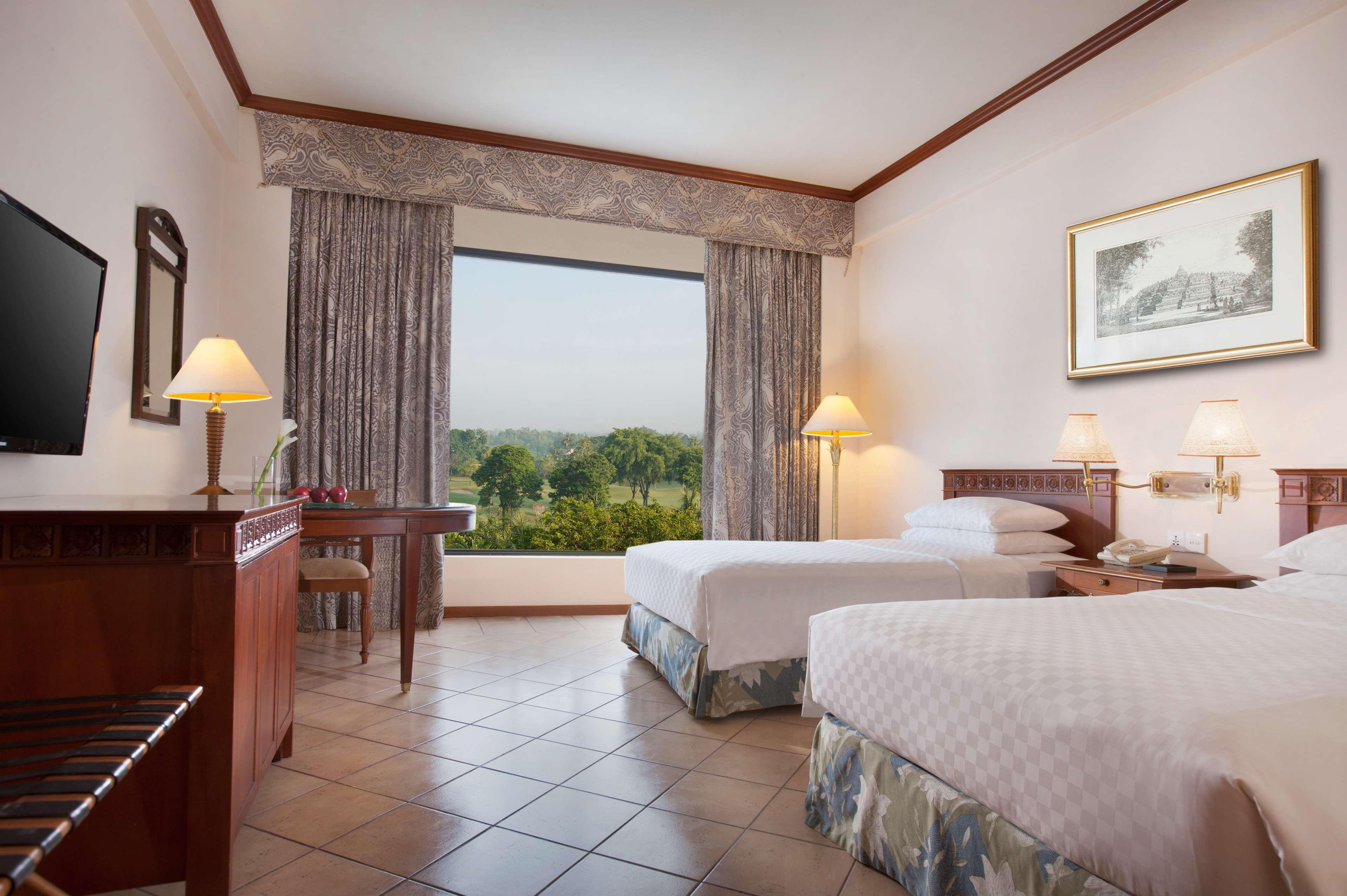 Hyatt Regency Yogyakarta Hotel Sleman  Exterior foto A room at the hotel