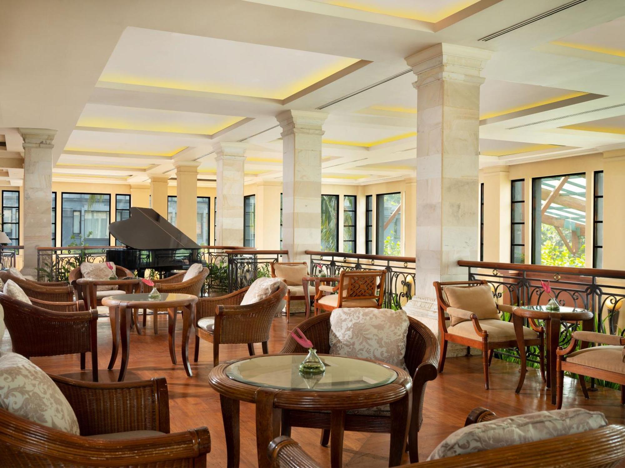 Hyatt Regency Yogyakarta Hotel Sleman  Exterior foto The lobby