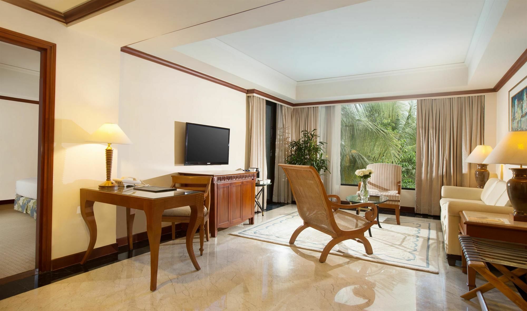 Hyatt Regency Yogyakarta Hotel Sleman  Exterior foto A suite at the Taj Bengal